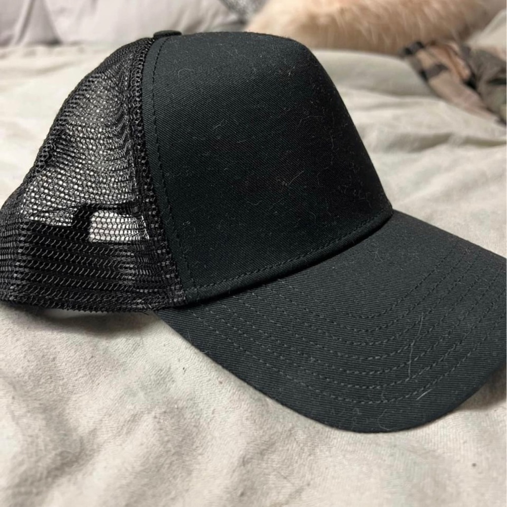 Tna hat